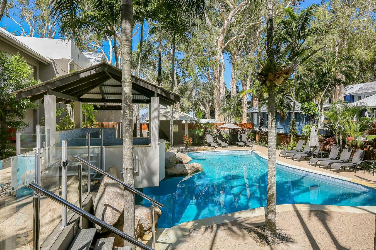 Paradise On The Beach Resort Palm Cove Exterior photo